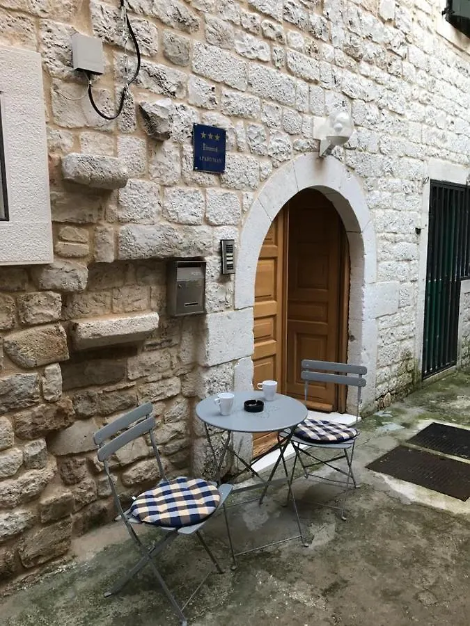 Old Town Apartments Trogir - Free Parking