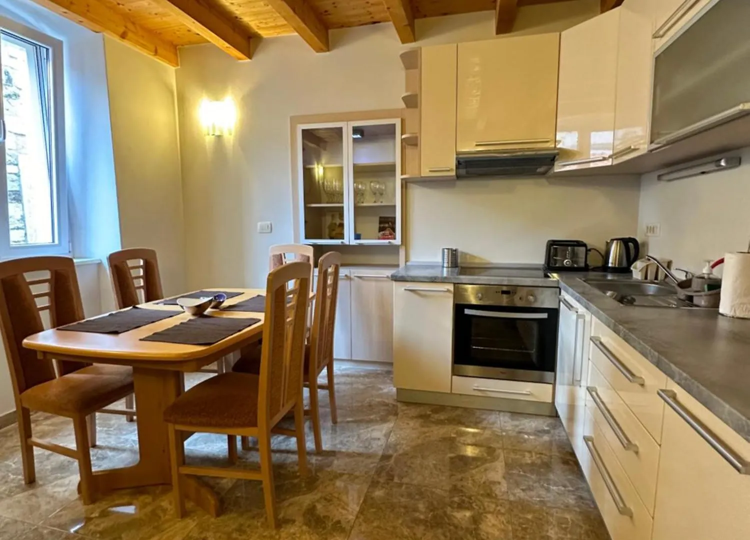 Old Town Apartments Trogir - Free Parking